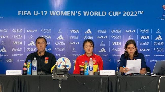 美女上床啪啪